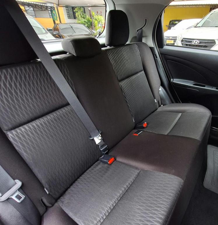 TOYOTA Etios Hatch - Foto