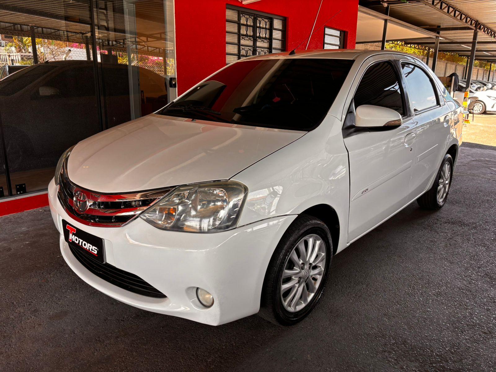 TOYOTA Etios Sedan
