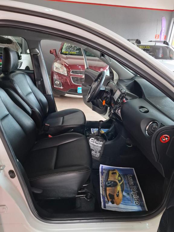 TOYOTA Etios Sedan - Foto