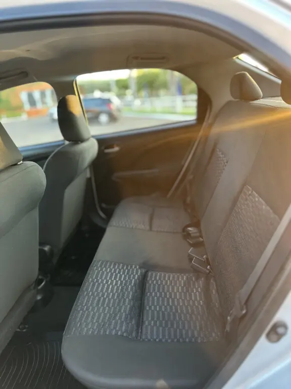 TOYOTA Etios Sedan - Foto