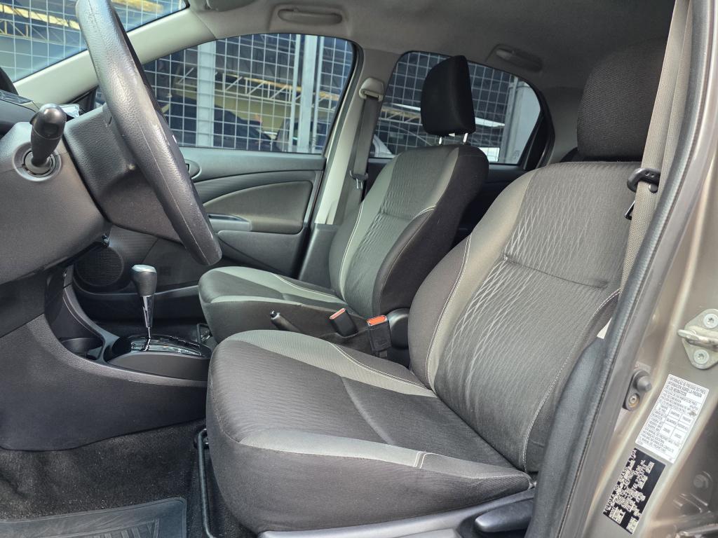 TOYOTA Etios Sedan - Foto