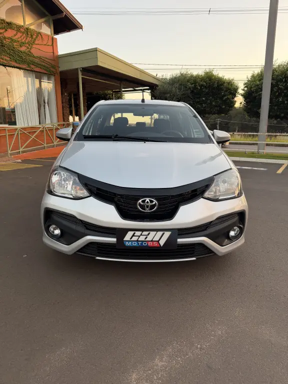 TOYOTA Etios Sedan - Foto