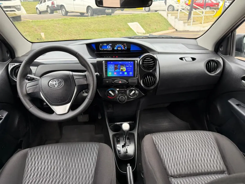 TOYOTA Etios Sedan - Foto