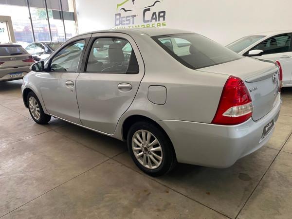 TOYOTA Etios Sedan - Foto