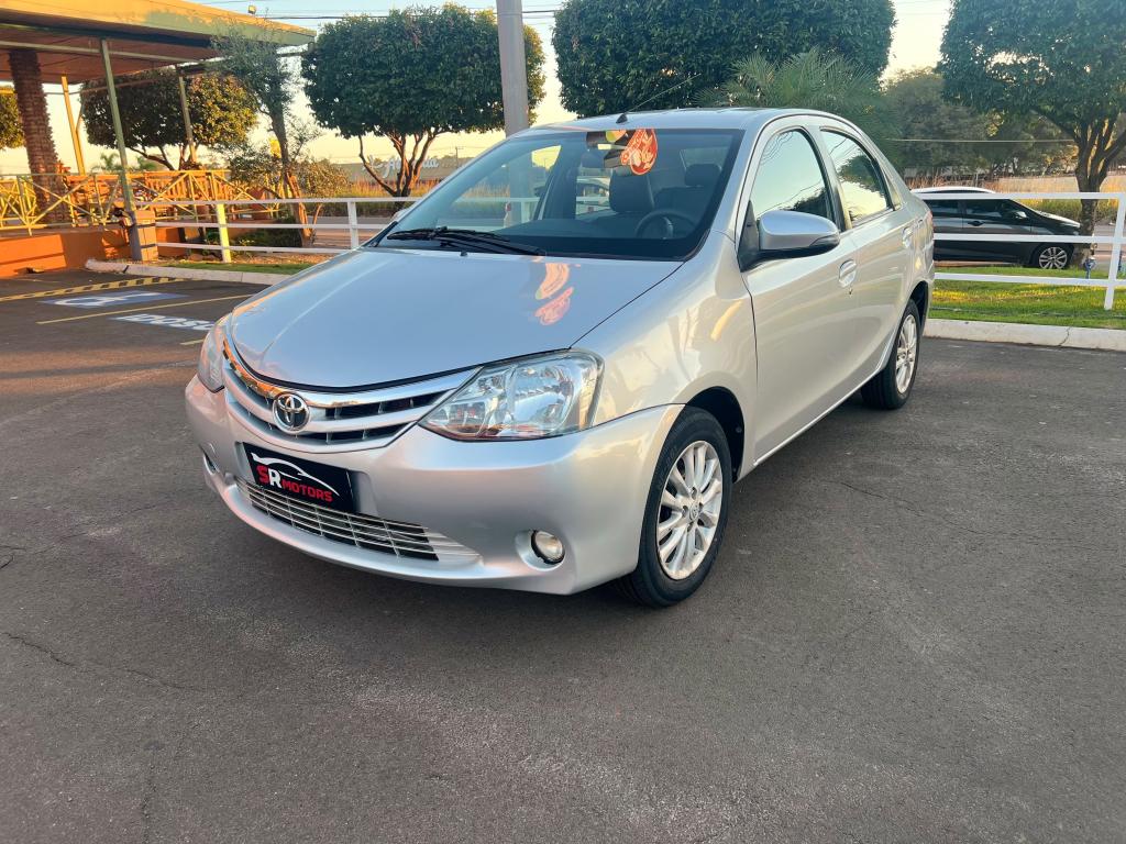 TOYOTA Etios Sedan