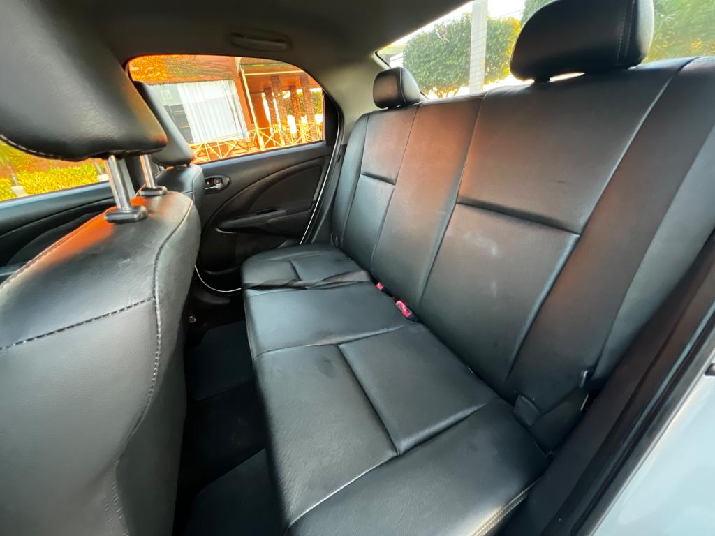 TOYOTA Etios Sedan - Foto