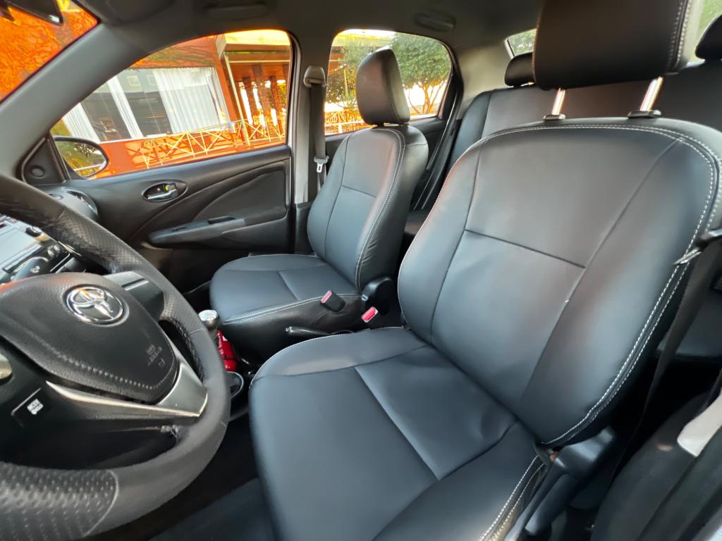 TOYOTA Etios Sedan - Foto