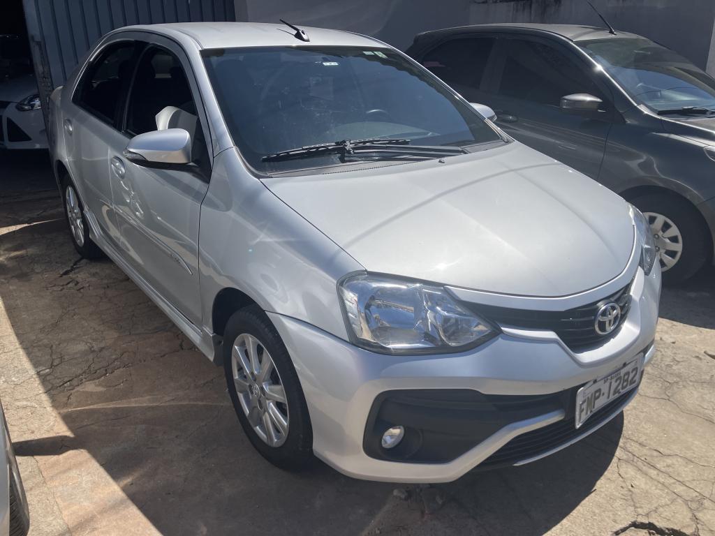 TOYOTA Etios Sedan - Foto