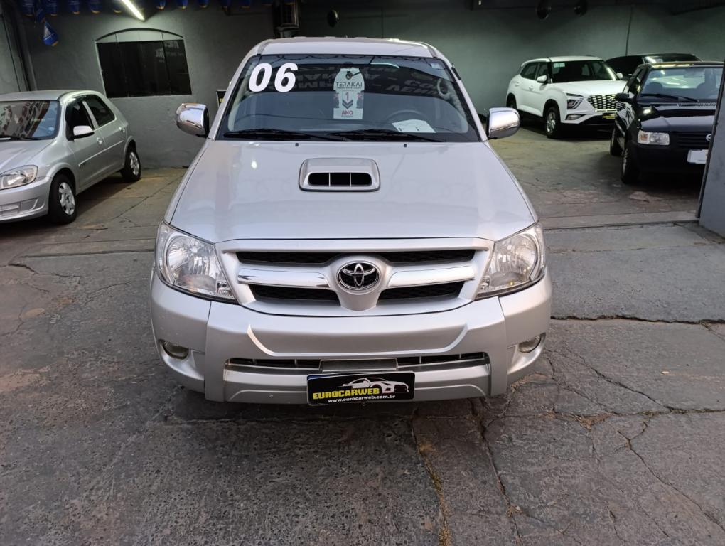 TOYOTA Hilux Caminhonete - Foto