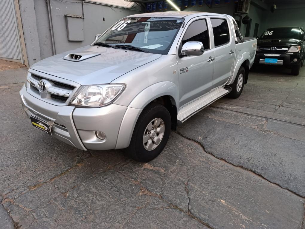 TOYOTA Hilux Caminhonete