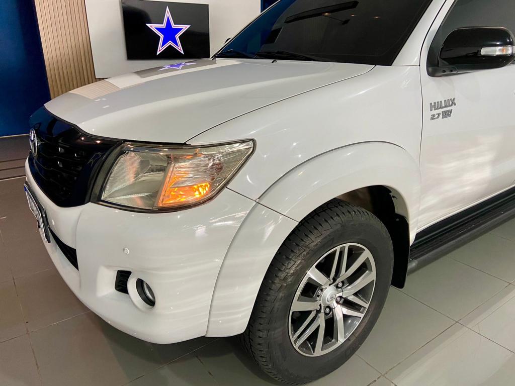 TOYOTA Hilux Caminhonete - Foto