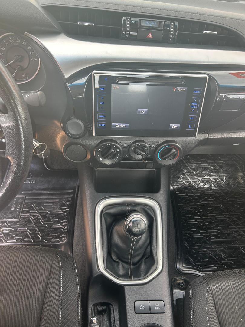 TOYOTA Hilux Caminhonete - Foto