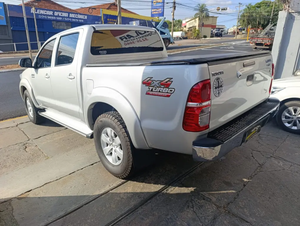 TOYOTA Hilux Caminhonete - Foto