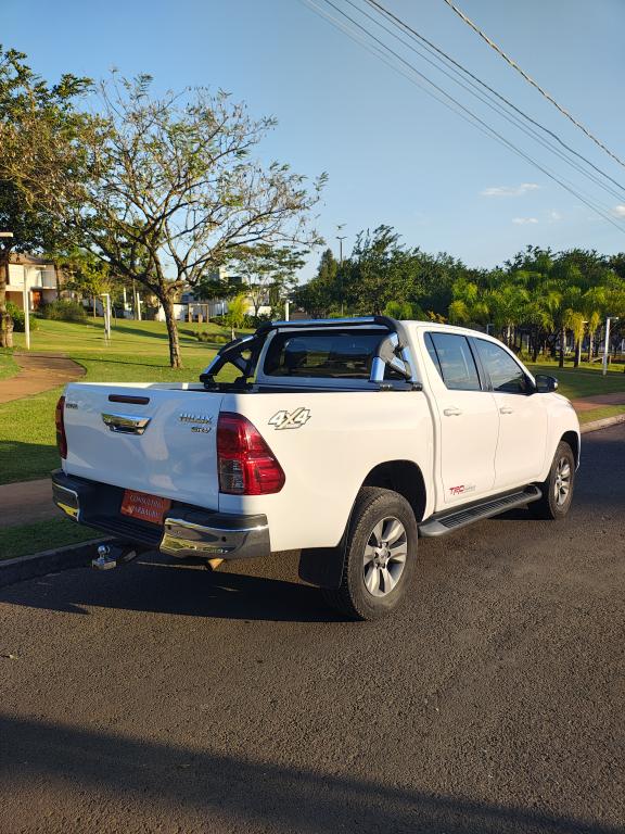 TOYOTA Hilux Caminhonete - Miniatura