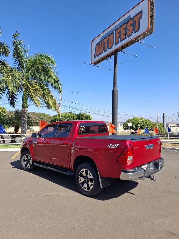 TOYOTA Hilux Caminhonete - Foto