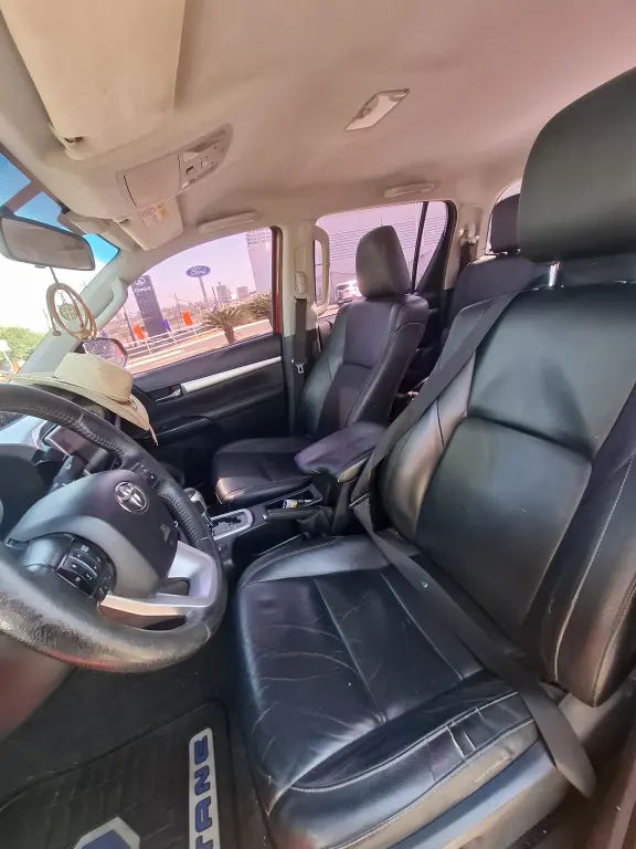 TOYOTA Hilux Caminhonete - Foto