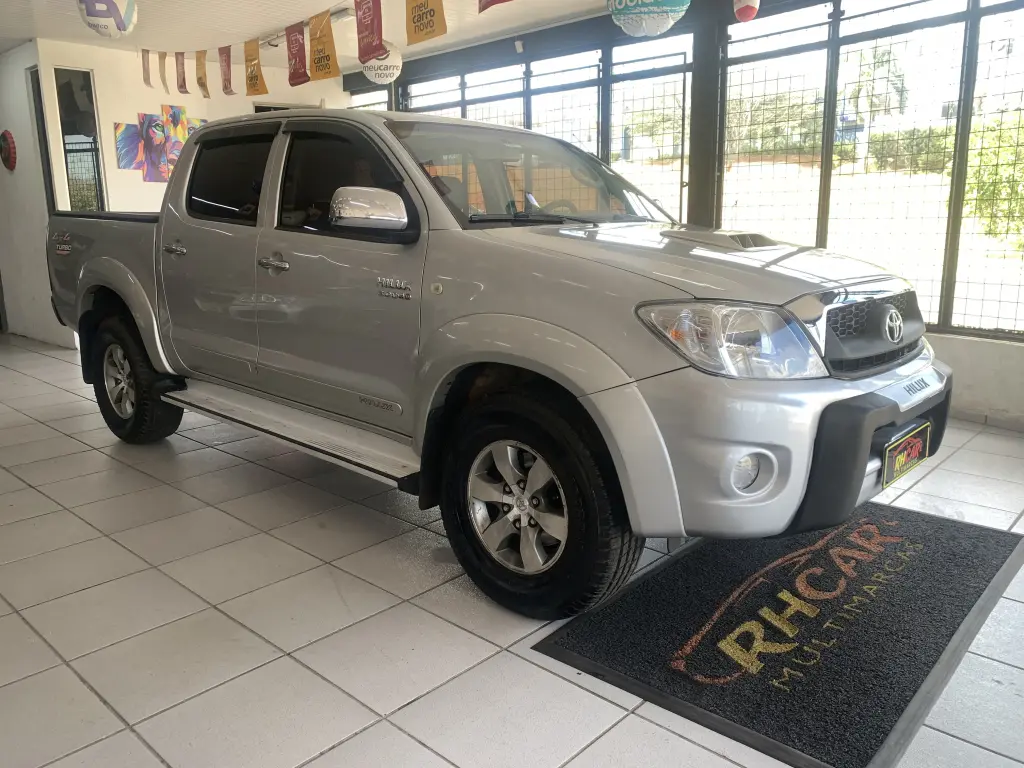 TOYOTA Hilux Caminhonete - Foto