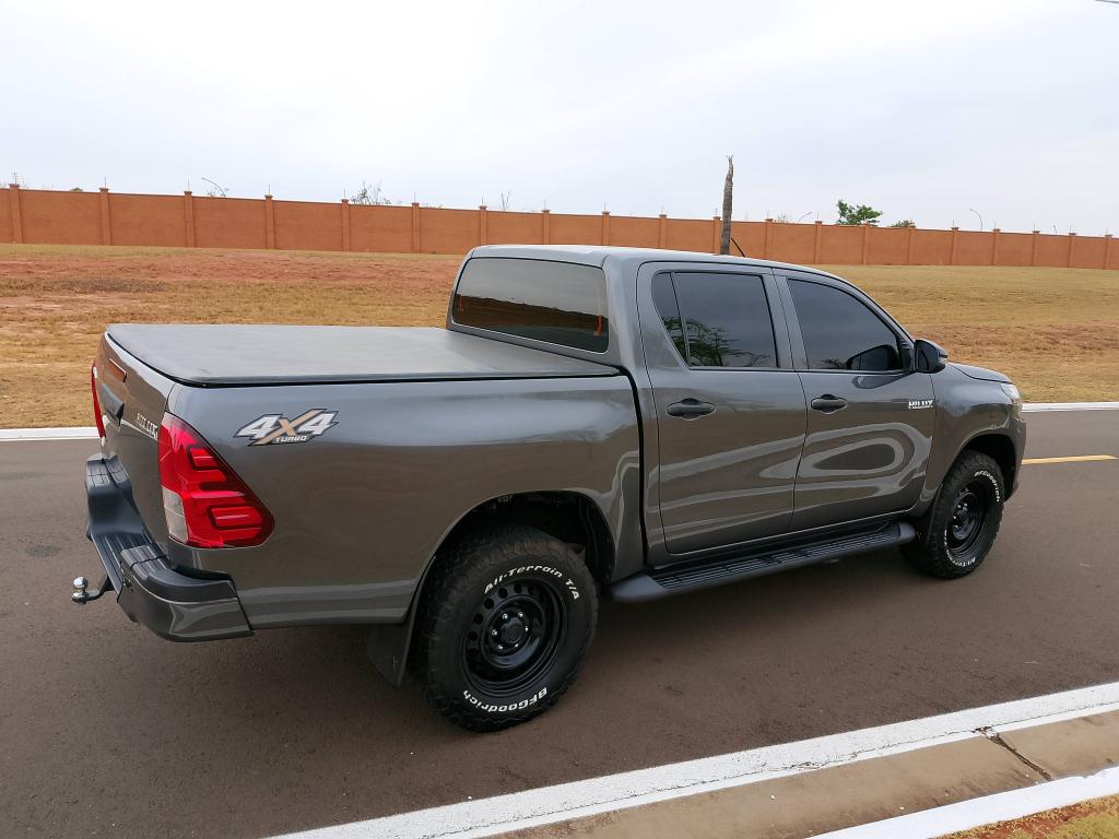 TOYOTA Hilux Caminhonete - Foto