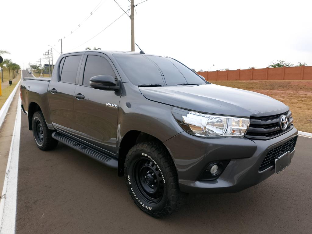 TOYOTA Hilux Caminhonete - Foto