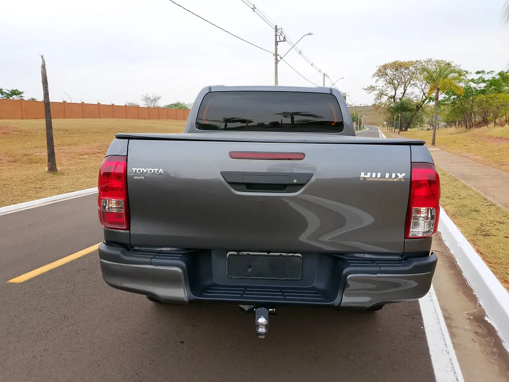 TOYOTA Hilux Caminhonete - Foto