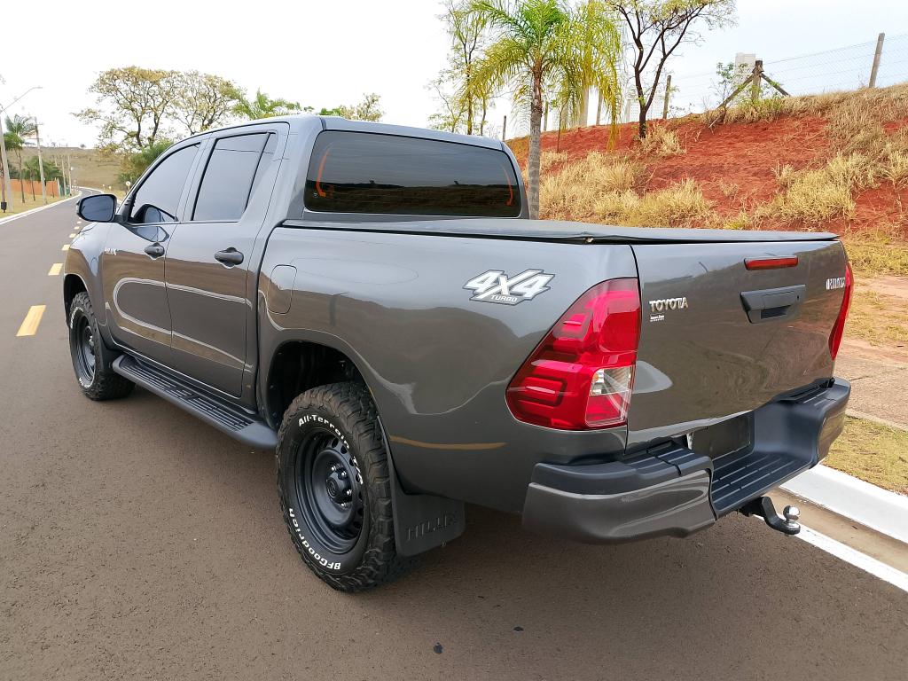 TOYOTA Hilux Caminhonete - Foto