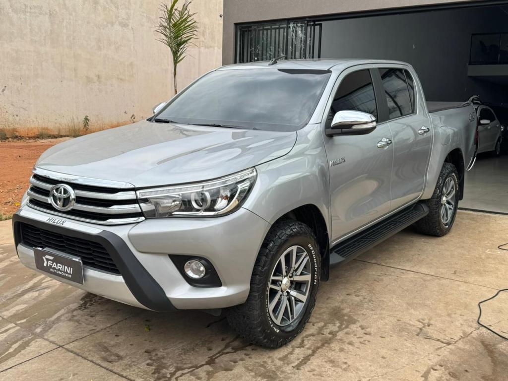 TOYOTA Hilux Caminhonete
