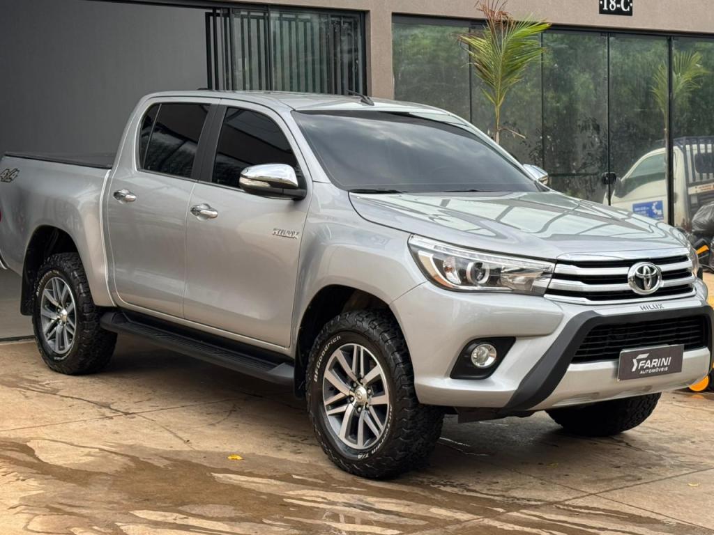 TOYOTA Hilux Caminhonete - Foto