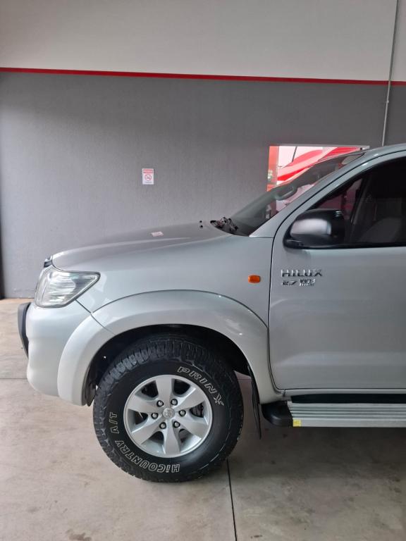 TOYOTA Hilux Caminhonete - Foto