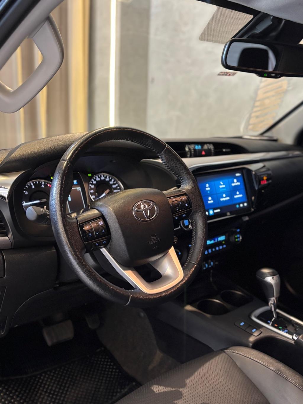 TOYOTA Hilux Caminhonete - Foto