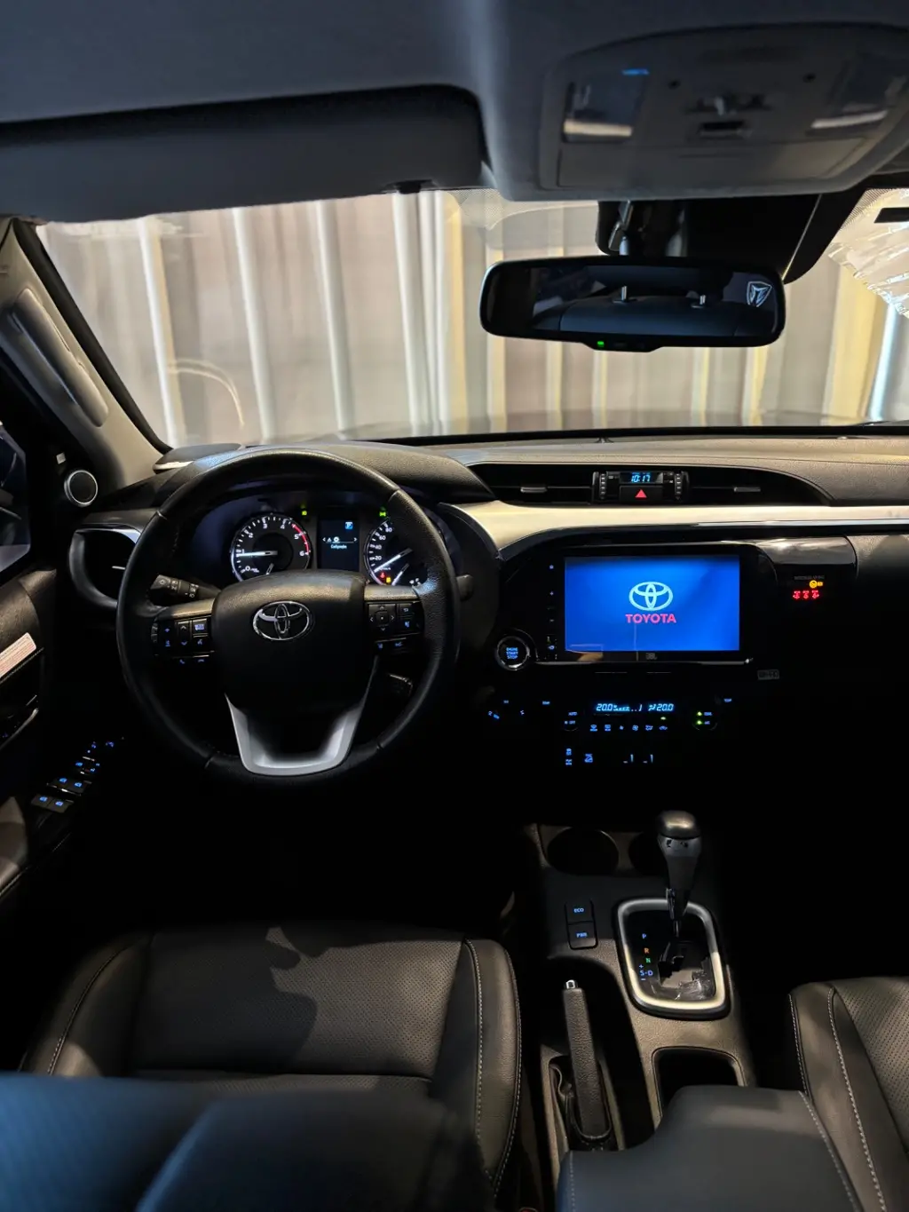 TOYOTA Hilux Caminhonete - Foto