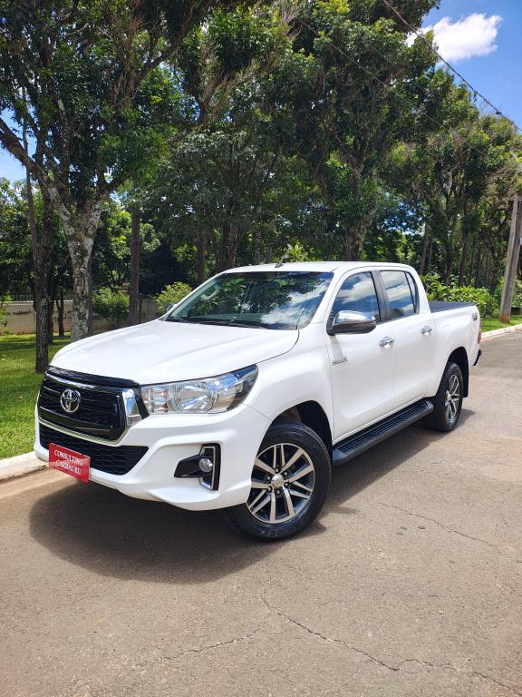 TOYOTA Hilux Caminhonete