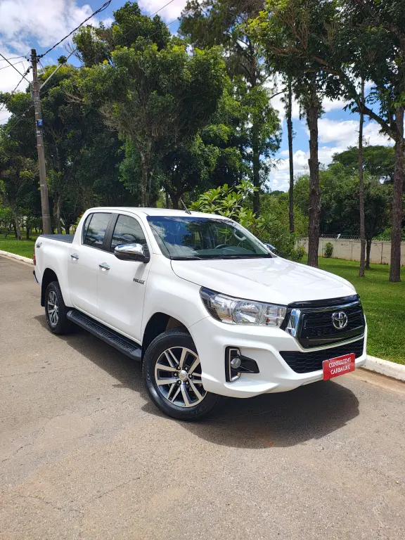 TOYOTA Hilux Caminhonete - Foto