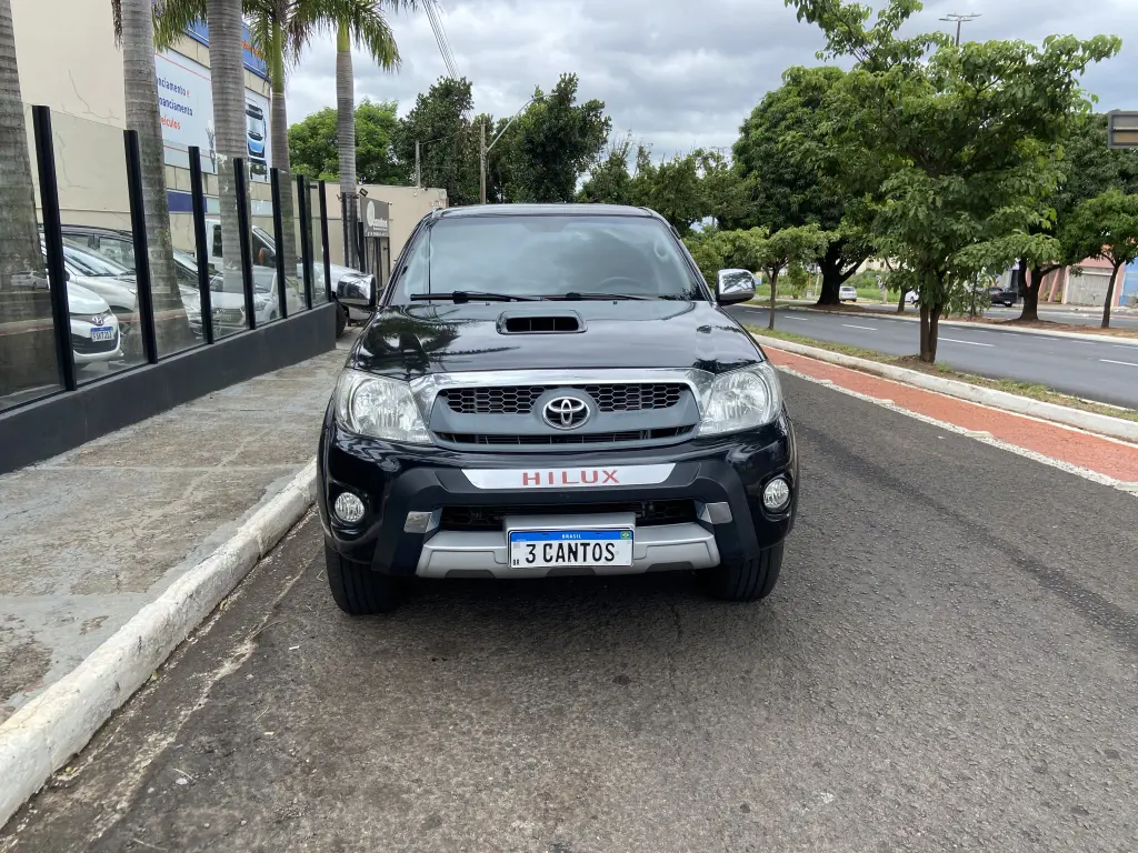 TOYOTA Hilux Caminhonete - Foto