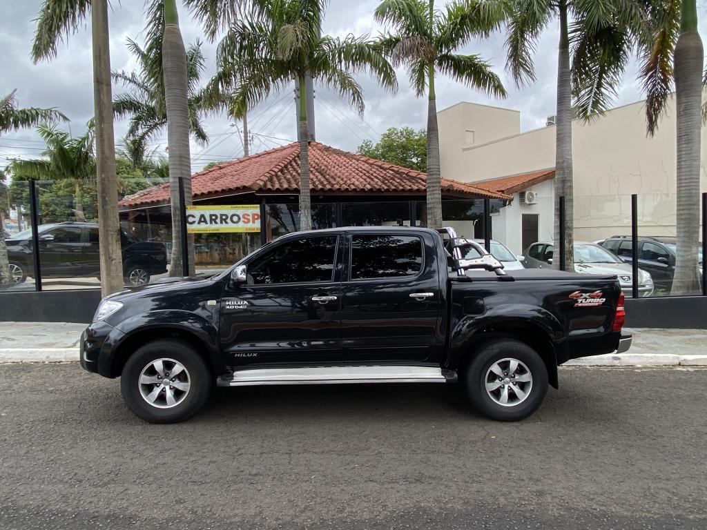 TOYOTA Hilux Caminhonete - Foto