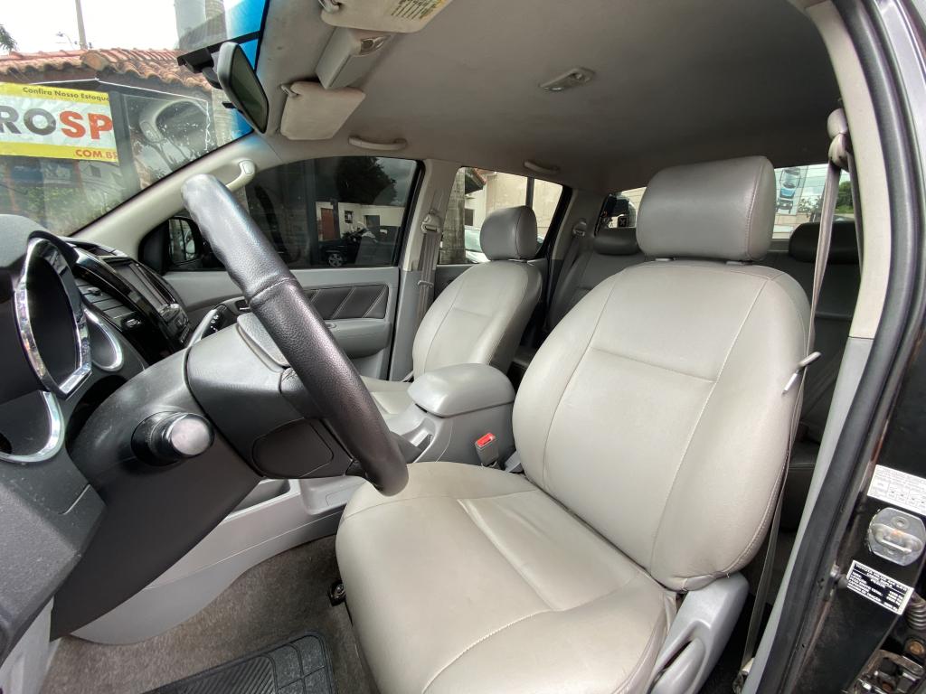 TOYOTA Hilux Caminhonete - Foto