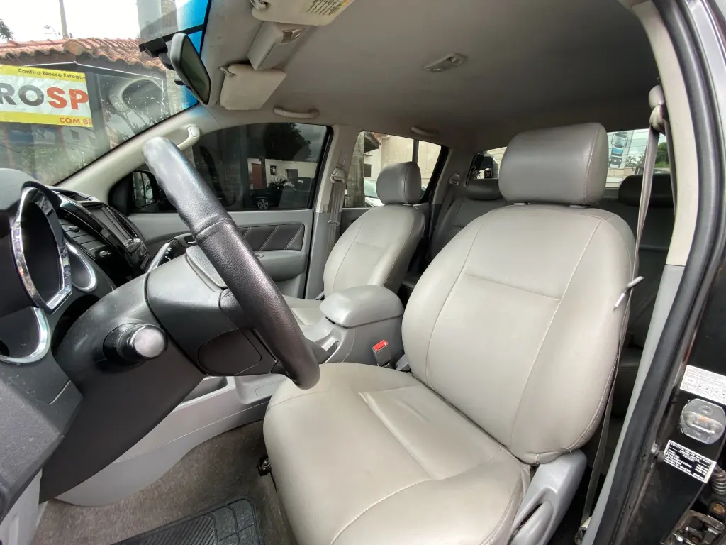 TOYOTA Hilux Caminhonete - Foto