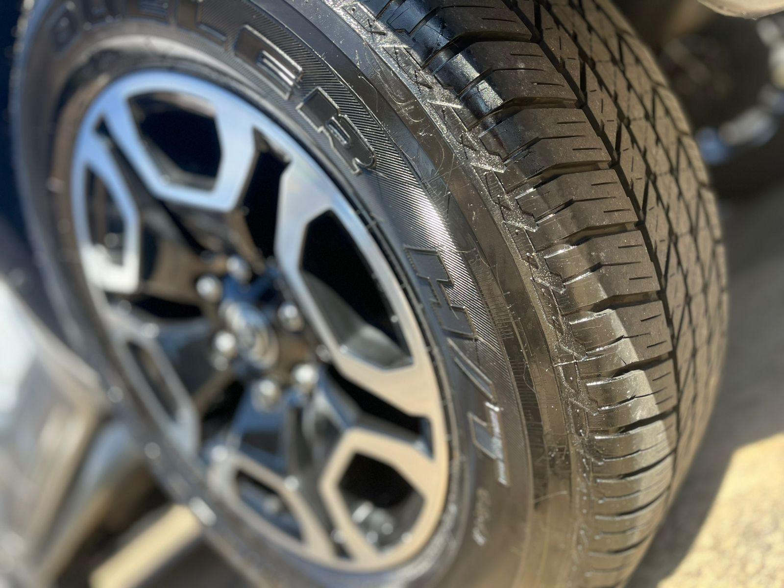 TOYOTA Hilux Caminhonete - Foto