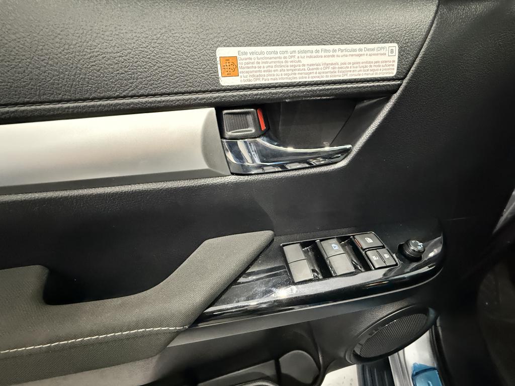 TOYOTA Hilux Caminhonete - Foto
