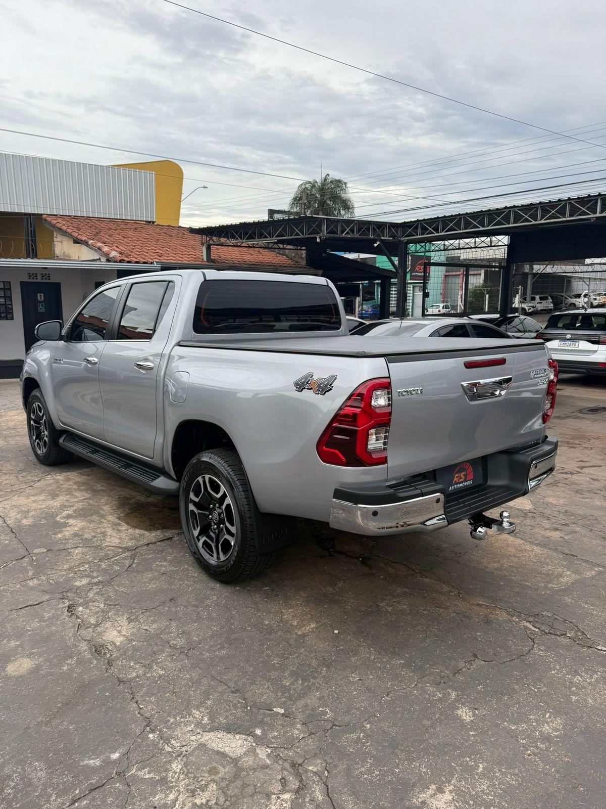 TOYOTA Hilux Caminhonete - Foto