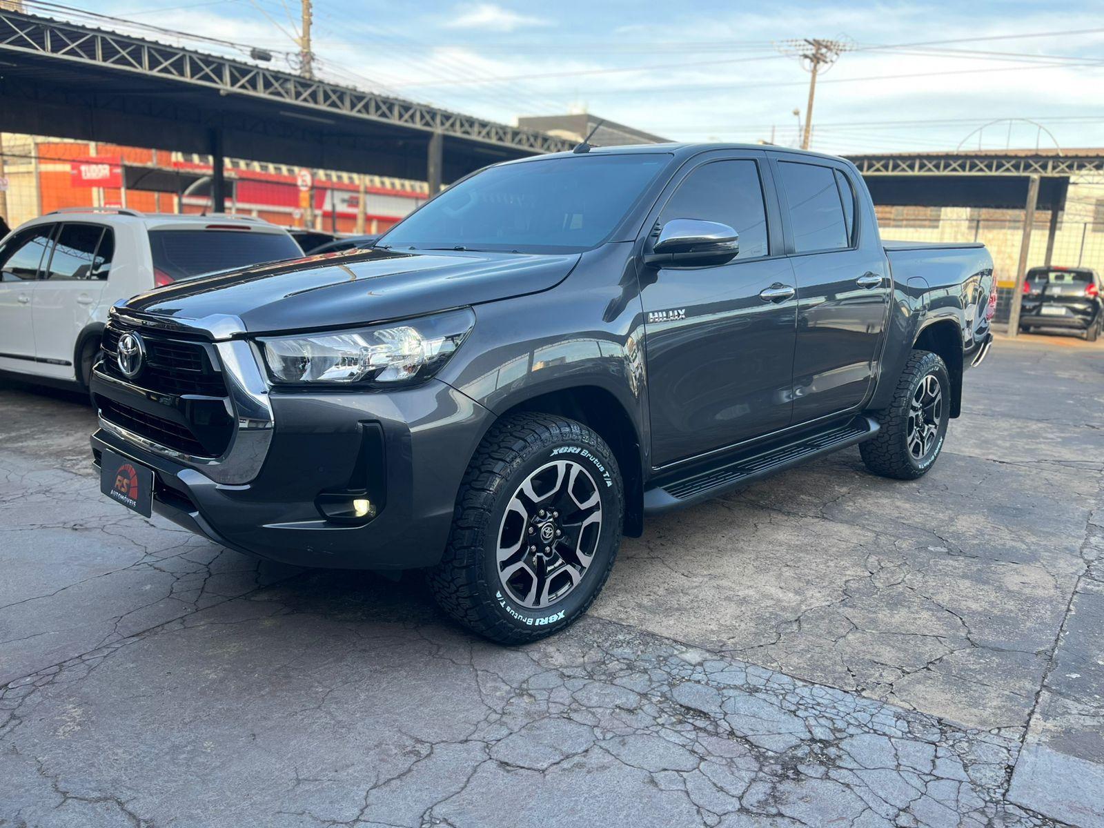 TOYOTA Hilux Caminhonete