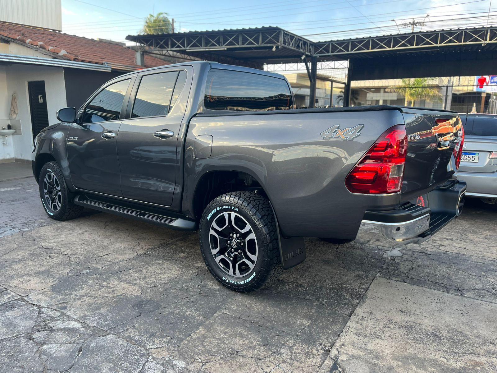 TOYOTA Hilux Caminhonete - Foto
