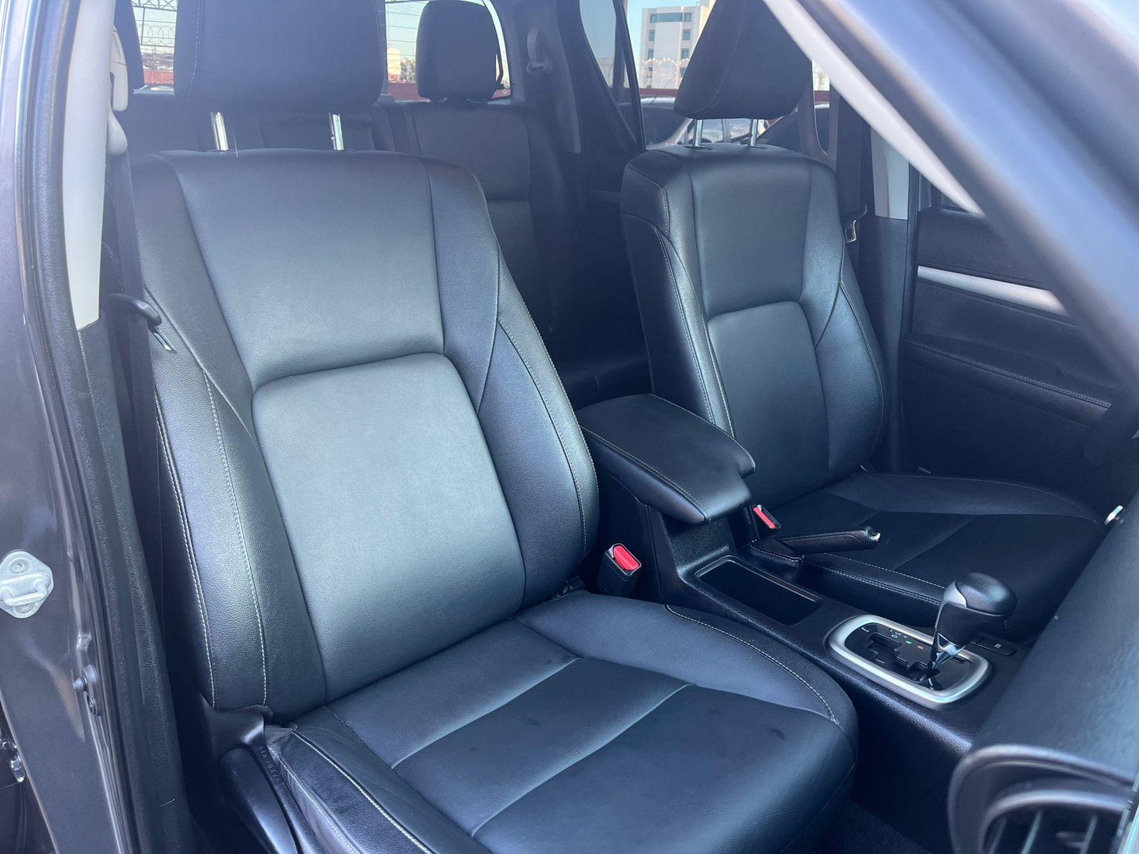 TOYOTA Hilux Caminhonete - Foto