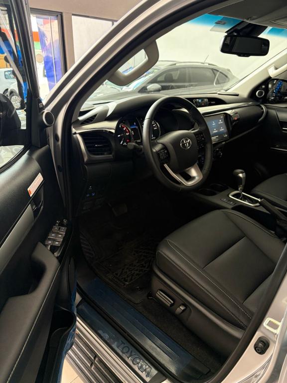 TOYOTA Hilux Caminhonete - Foto
