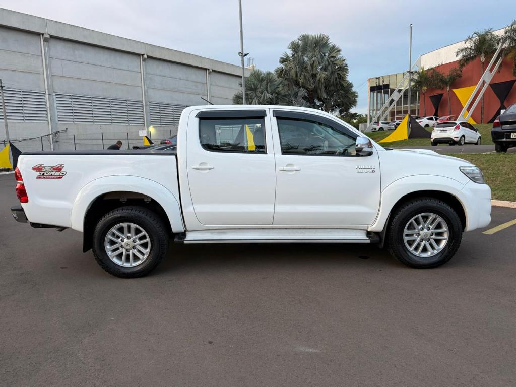 TOYOTA Hilux Caminhonete - Foto