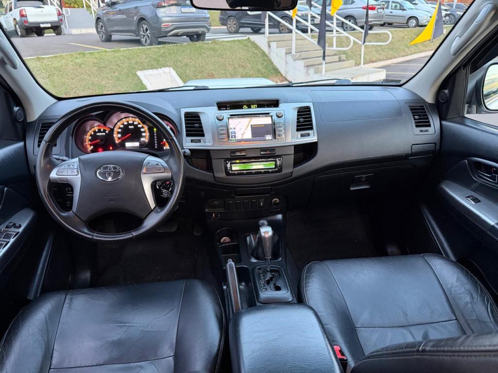 TOYOTA Hilux Caminhonete - Foto