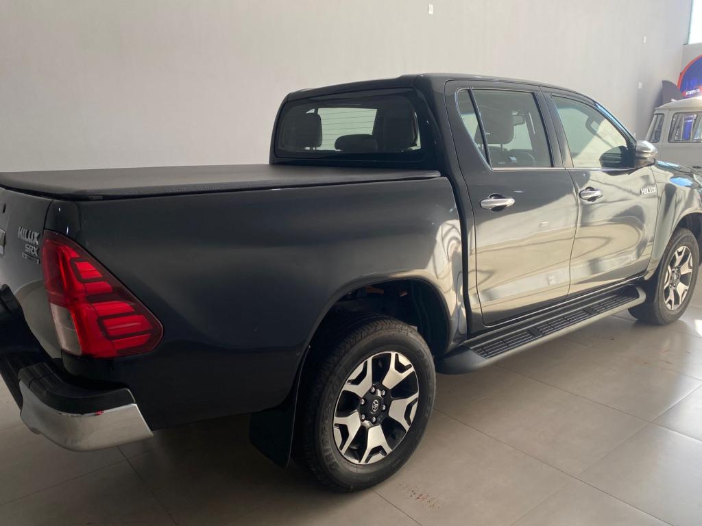 TOYOTA Hilux Caminhonete - Foto