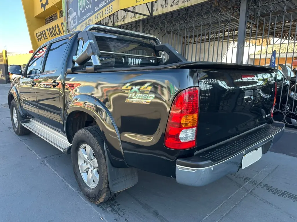 TOYOTA Hilux Caminhonete - Foto