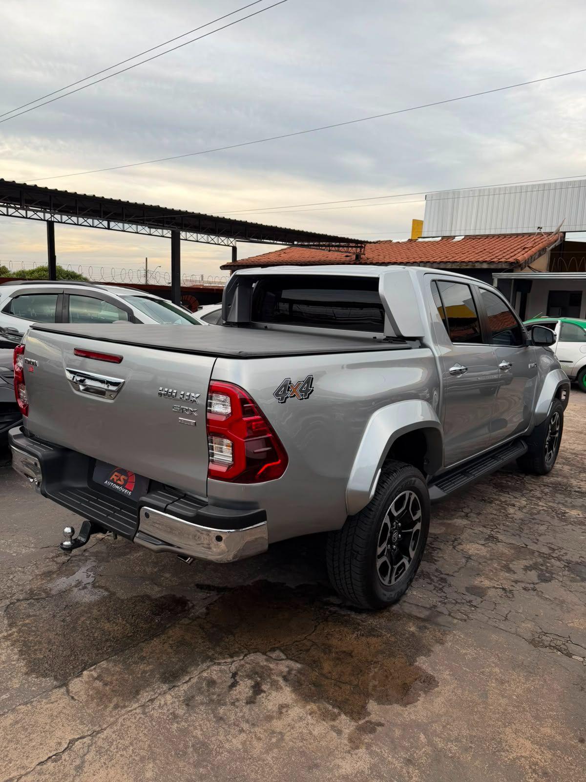 TOYOTA Hilux Caminhonete - Foto