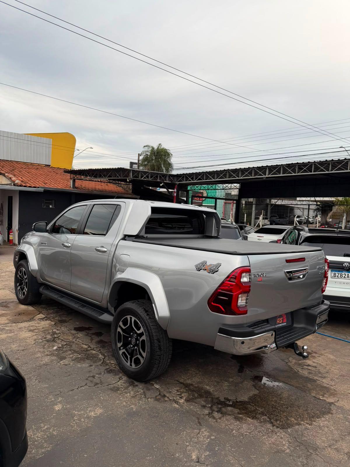 TOYOTA Hilux Caminhonete - Foto