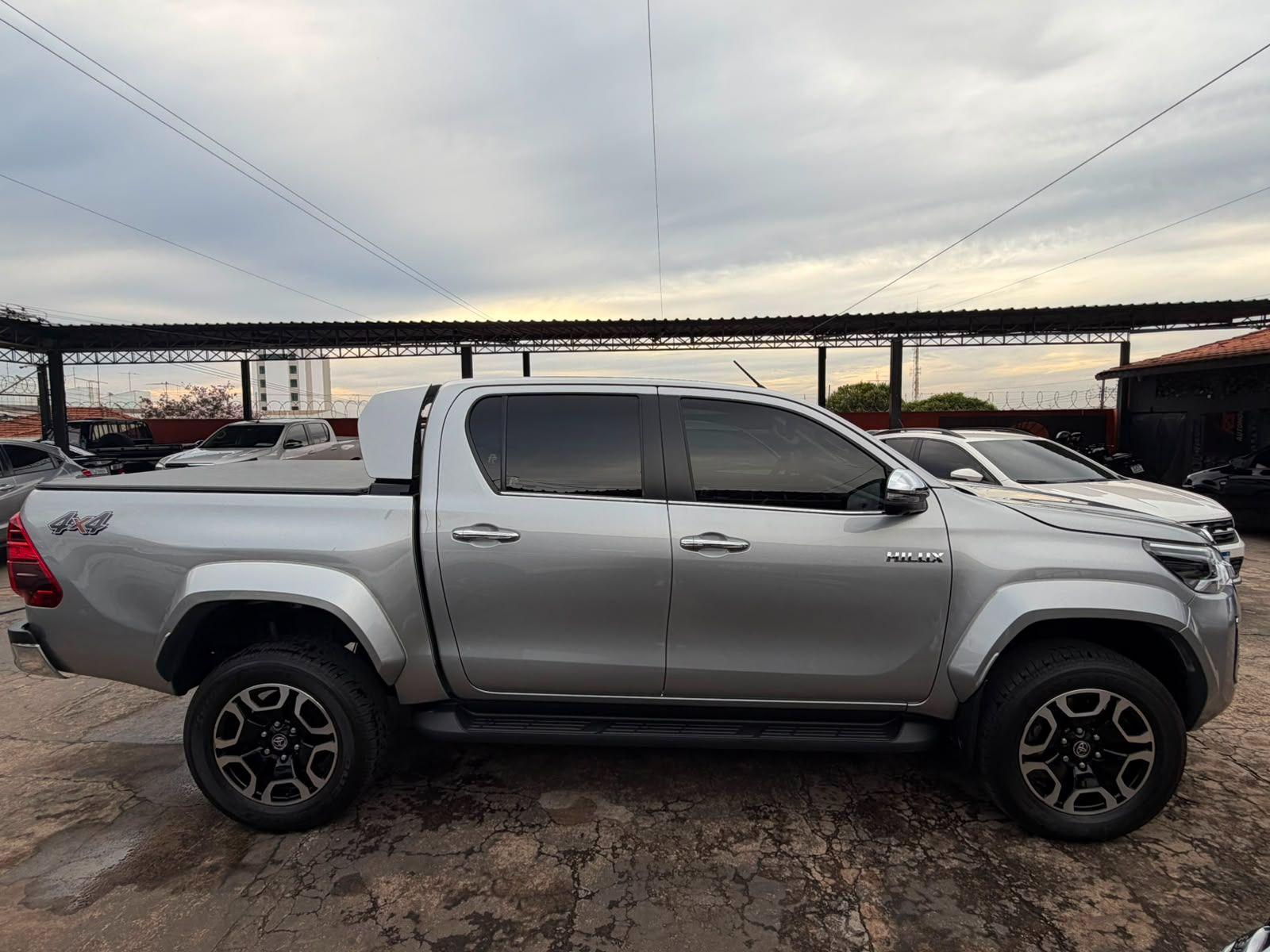 TOYOTA Hilux Caminhonete - Foto